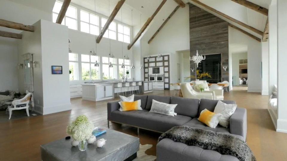 La villa si sviluppa su 836 mq