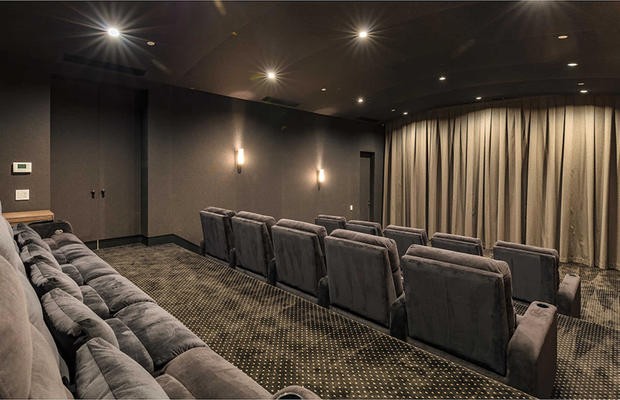 Una vera e propria sala con il grande schermo