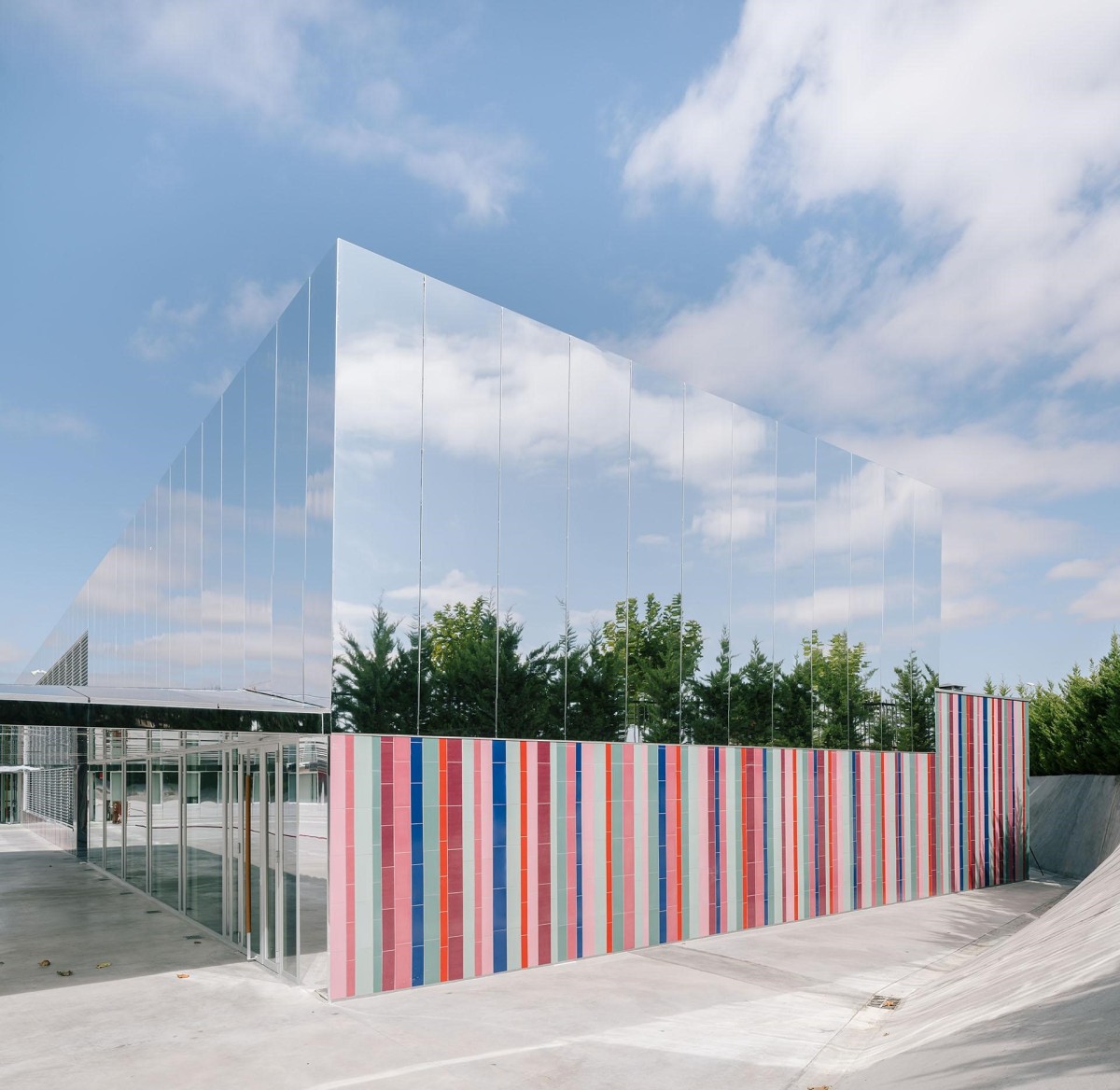 La scuola invisibile di Salamanca Spiccano i colori del primo piano