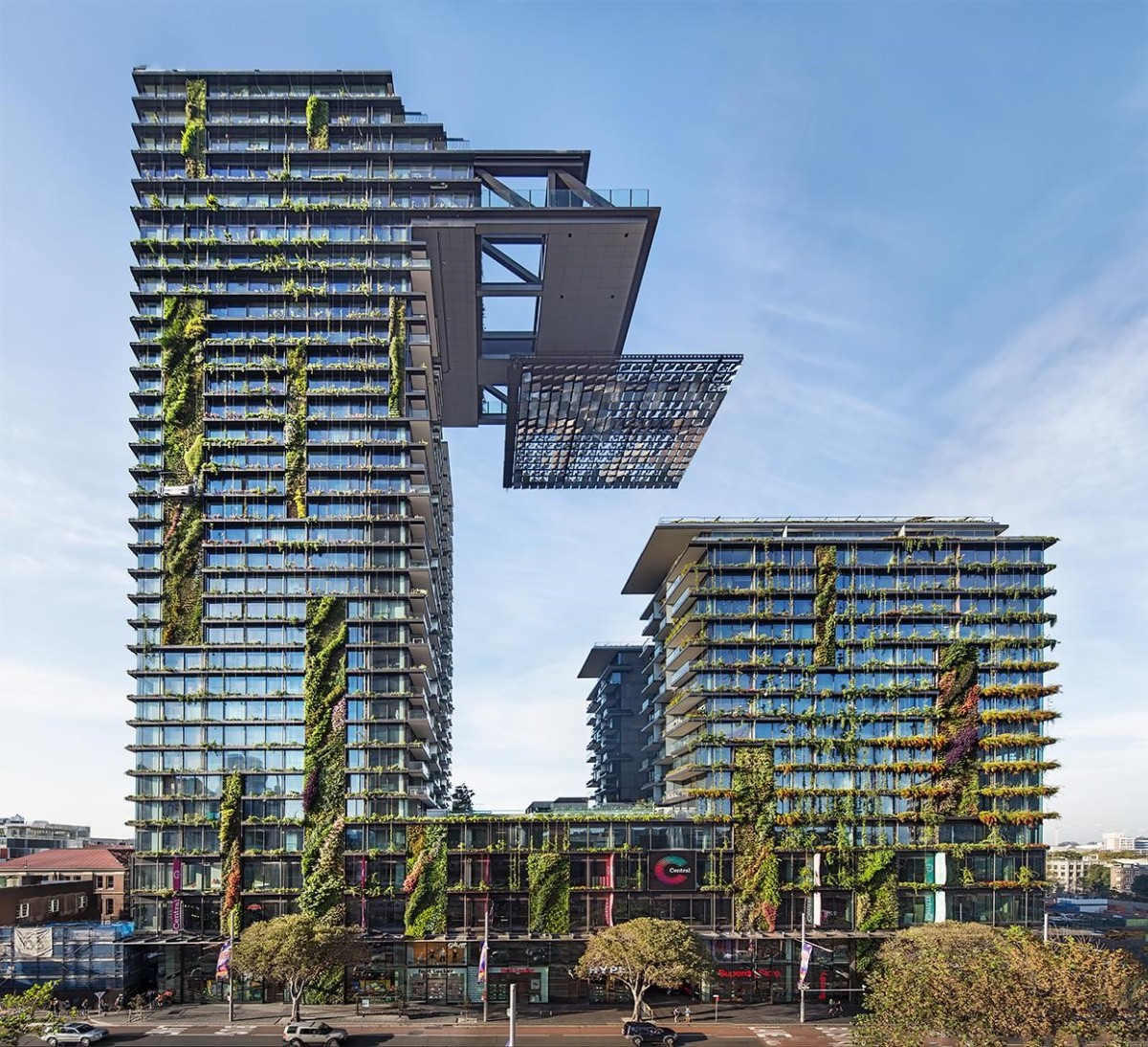 Opera dell'architetto francese Jean Nouvel