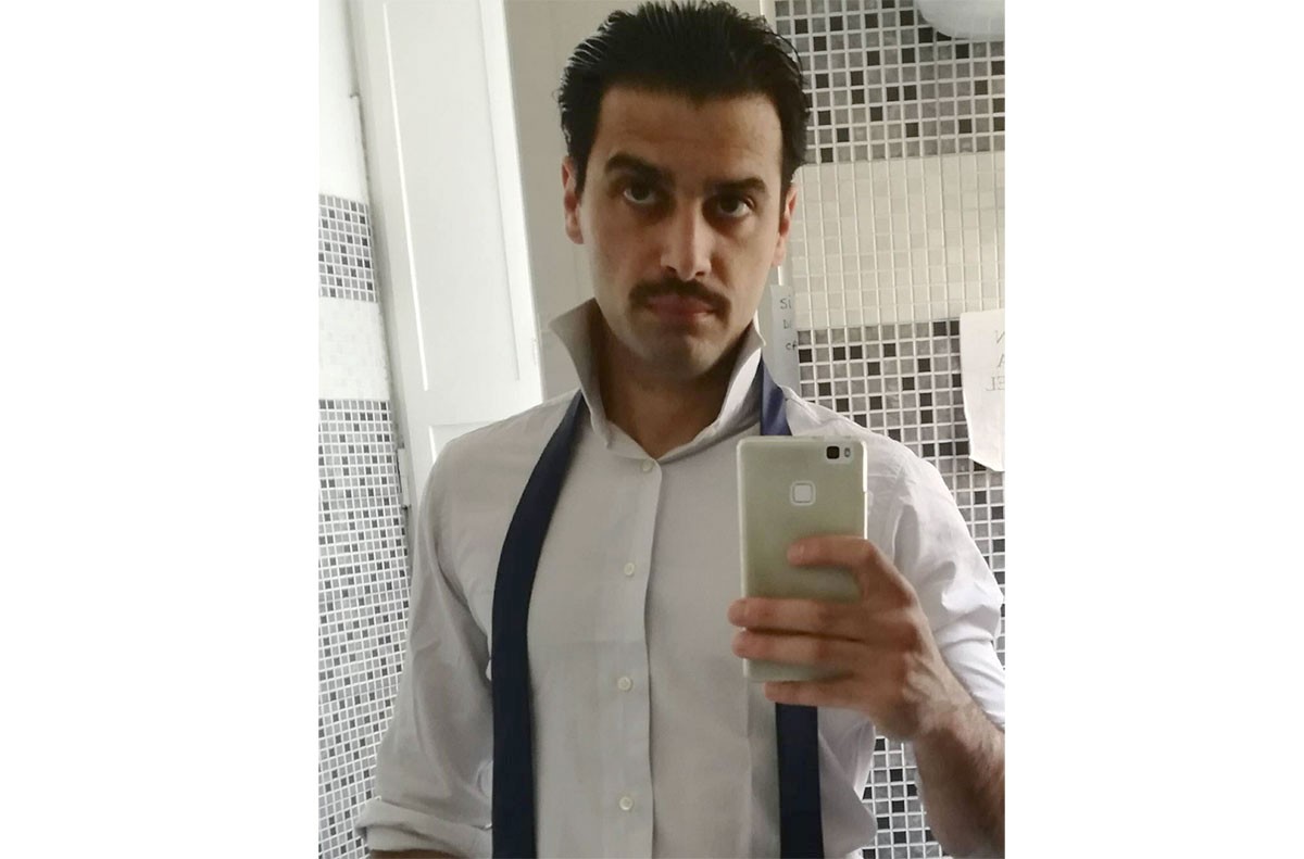 Dario Leone, l'attore che veste i panni di un agente immobiliare nella campagna tv di idealista