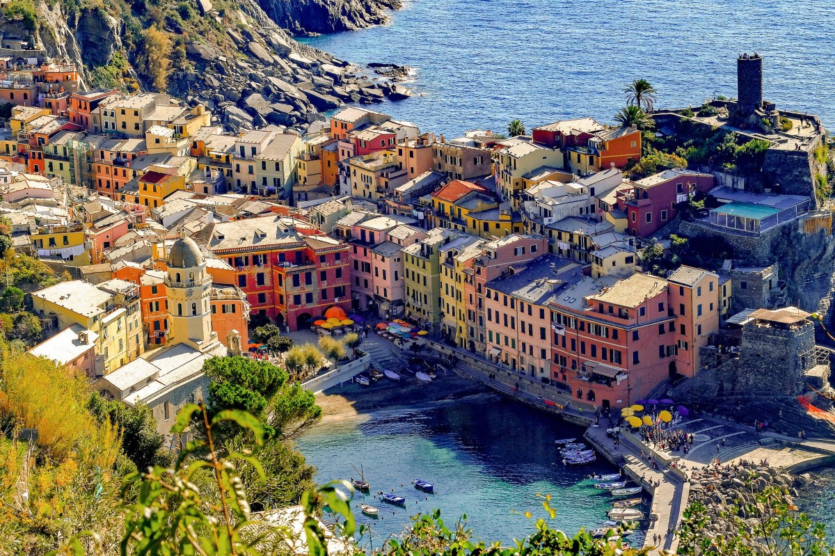 Typiska färgglada hus i Cinque Terre / Pixabay