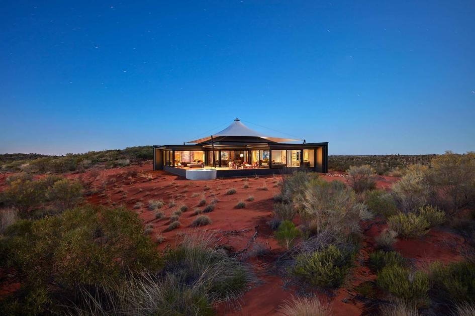 Una tenda di lusso con ogni comfort nel cuore del deserto australiano