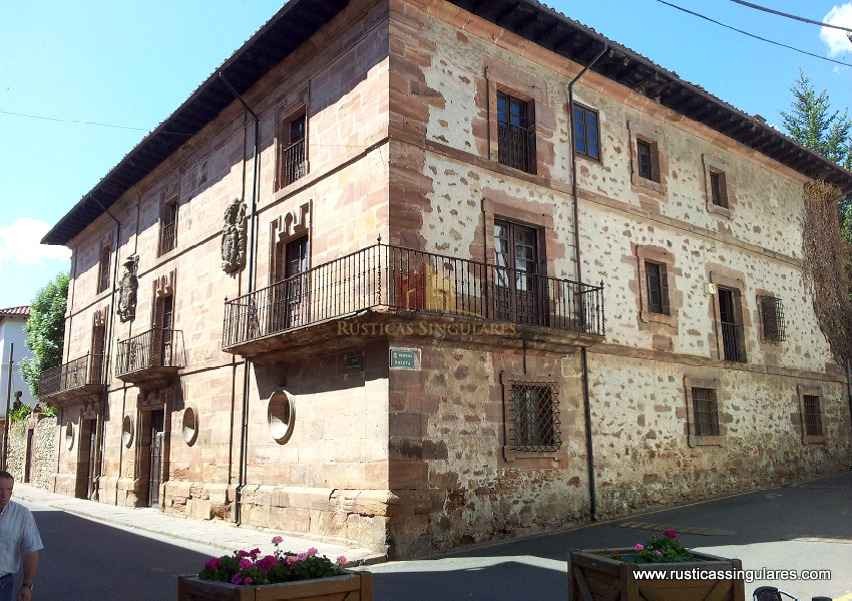 Uno spettacolare palazzo nobiliare di stile rustico nella regione de La Rioja, in Spagna