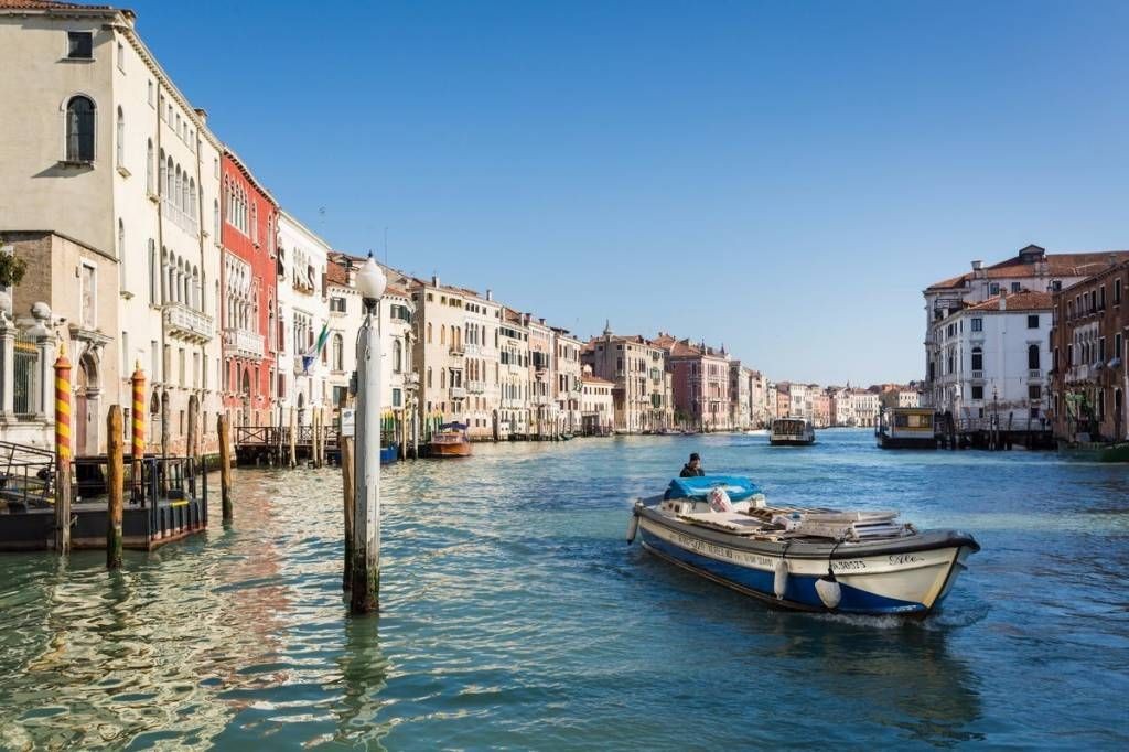 Een prachtig historisch appartement aan het Canal Grande