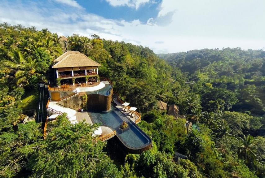 Questo hotel nascosto nella giungla di Bali offre la migliore vista del mondo
