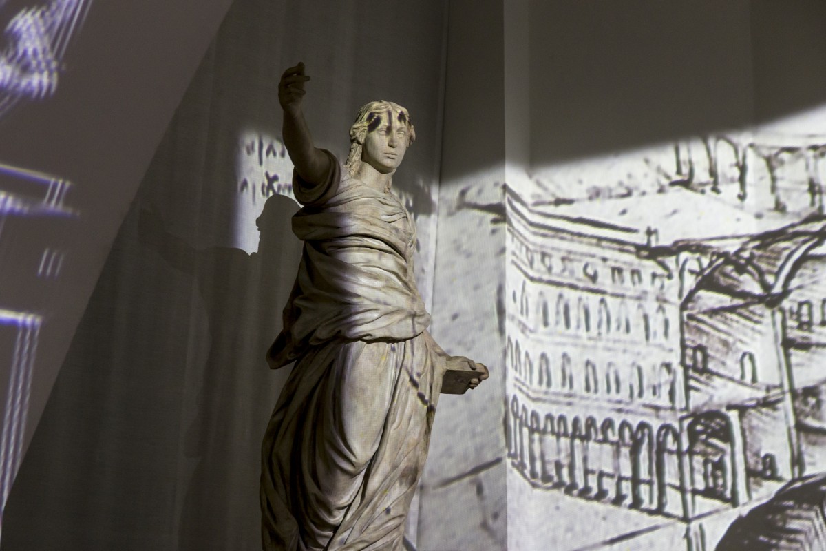 Milano, Leonardo da Vinci e Andy Warhol insieme alla Cripta di San Sepolcro