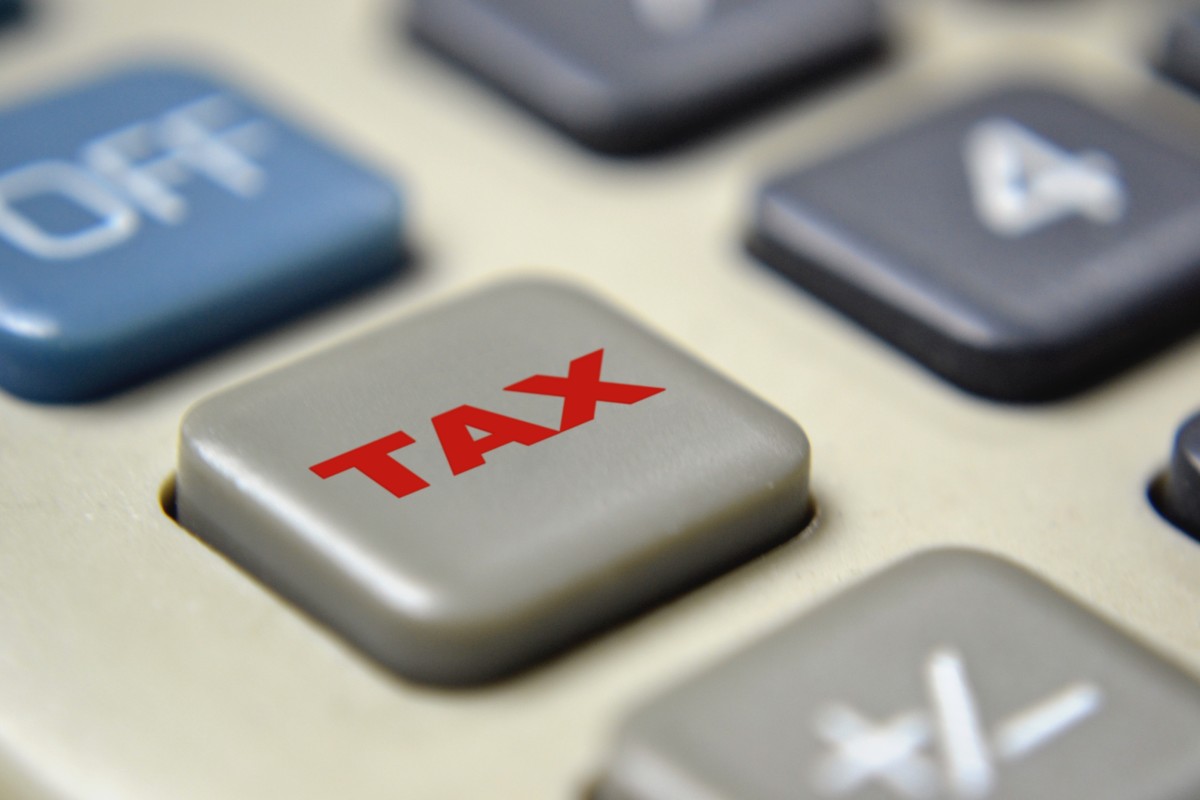 Come funziona la flat tax che vuole introdurre Salvini