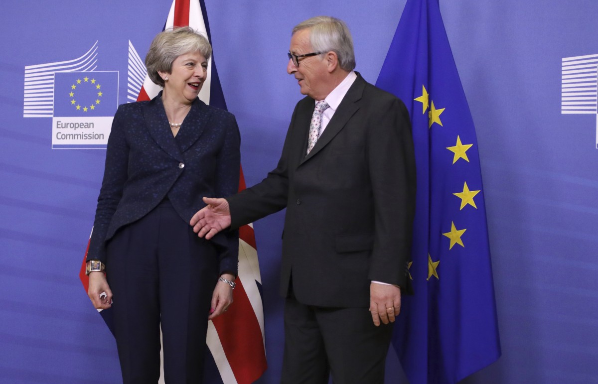 Brexit, nuovo accordo in extremis con l’Ue per evitare il no deal. Oggi si vota