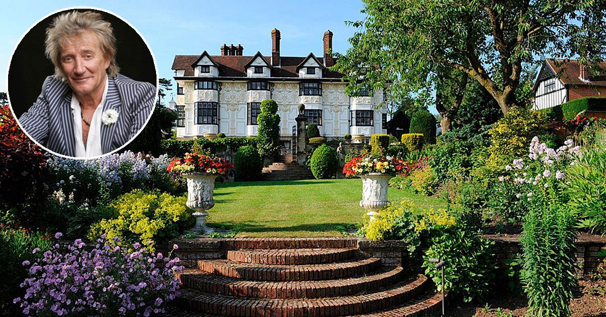 Rod Stewart vende la sua villa nella campagna inglese per 4,7 milioni di sterline