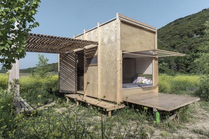 Una casa prefabbricata che si “apre” Misura 18mq