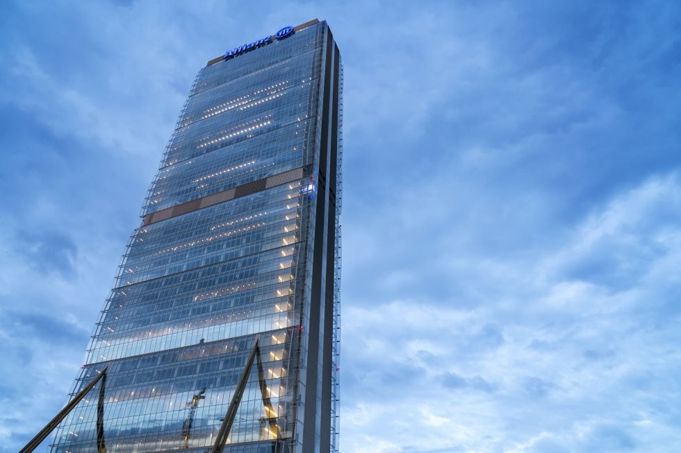 torre_allianz_de_milan_italia._getty