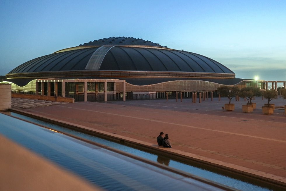 vista_del_palau_sant_jordi_de_barcelona_obra_del_arquitecto_japones_arata_isozaki._joan_sanchez