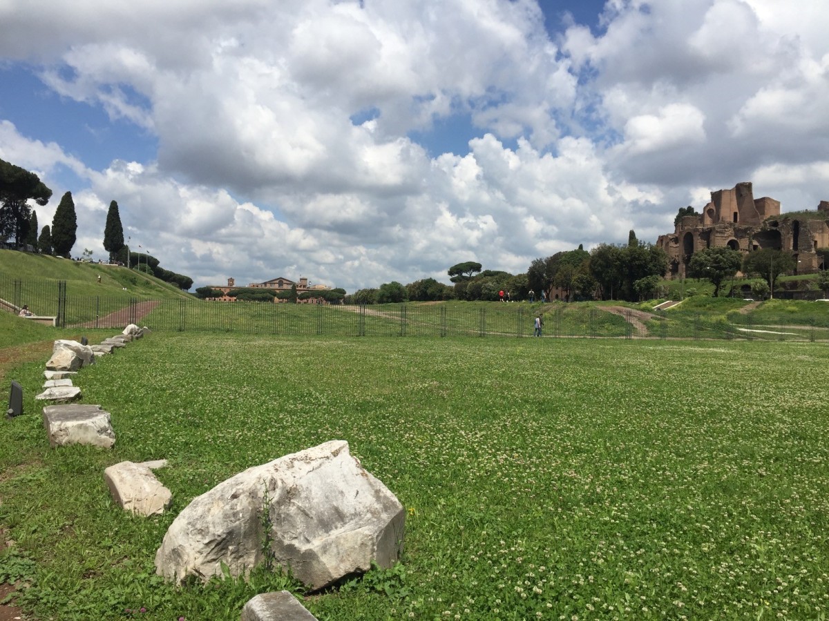 Le misure del Circo Massimo sono 600 metri di lunghezza e 140 metri di larghezza