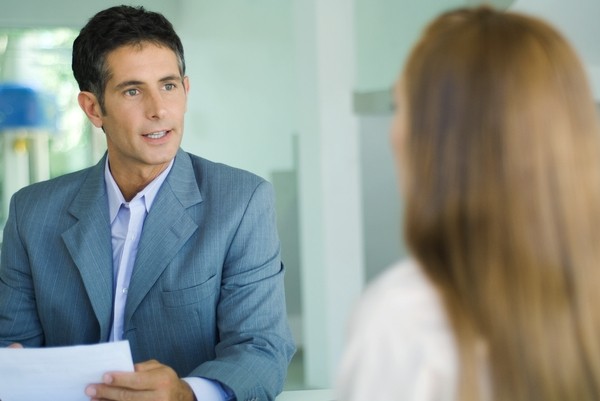 Incompatibilità agente immobiliare e amministratore