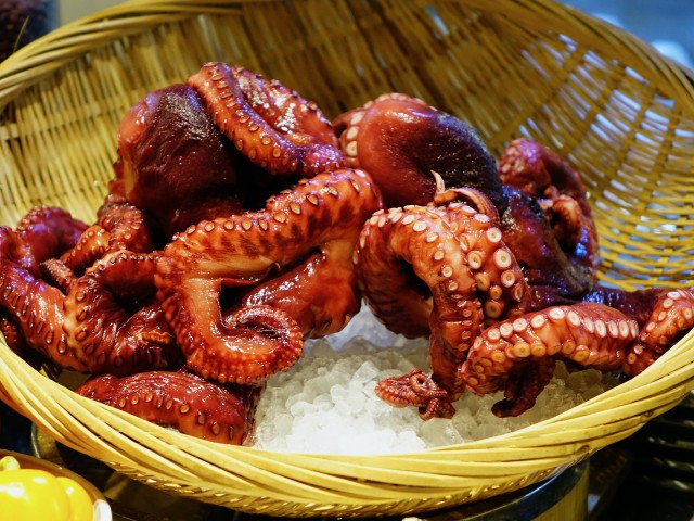 Raw octopus, a rare delicacy / pixabay.com/es/users/cegoh-94852