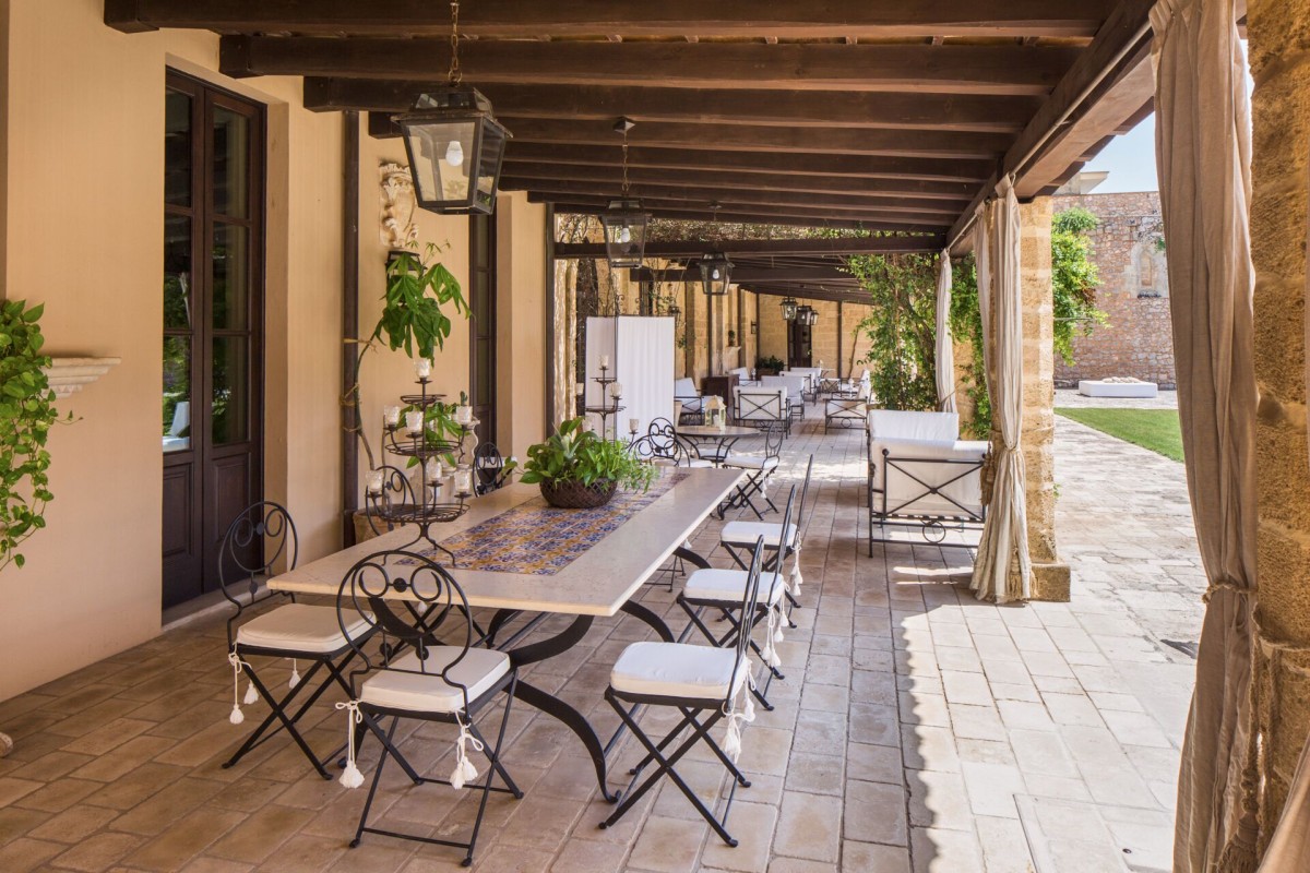 In vendita il castello militare di Caprarica in Salento