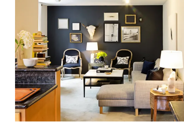 Il nero fa da contrasto con il resto della decorazione