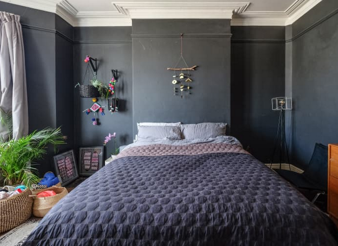 Sono in contasto con il soffitto