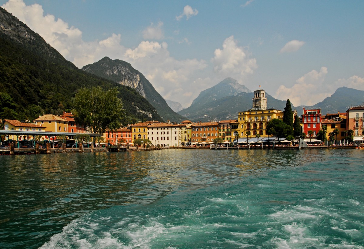 Vacanze in montagna o al lago: ecco le località e i prezzi più interessanti

