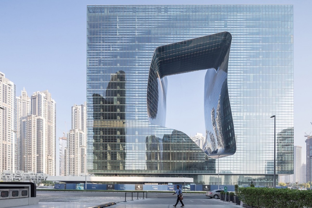 Opus, il magnifico edificio di Dubai progettato da Zaha Hadid con un buco al centro