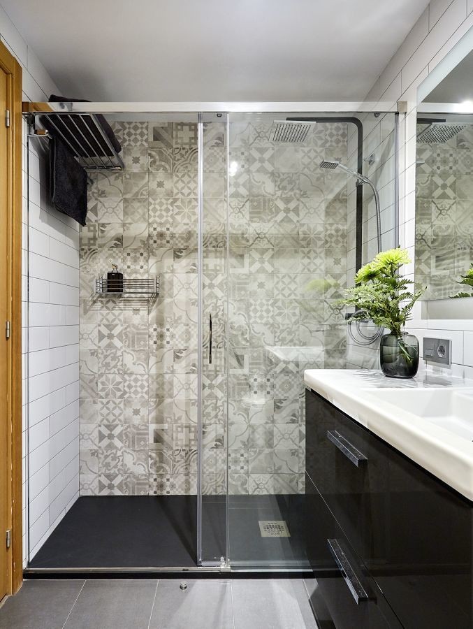Ristrutturazione bagno: come scegliere il piatto doccia