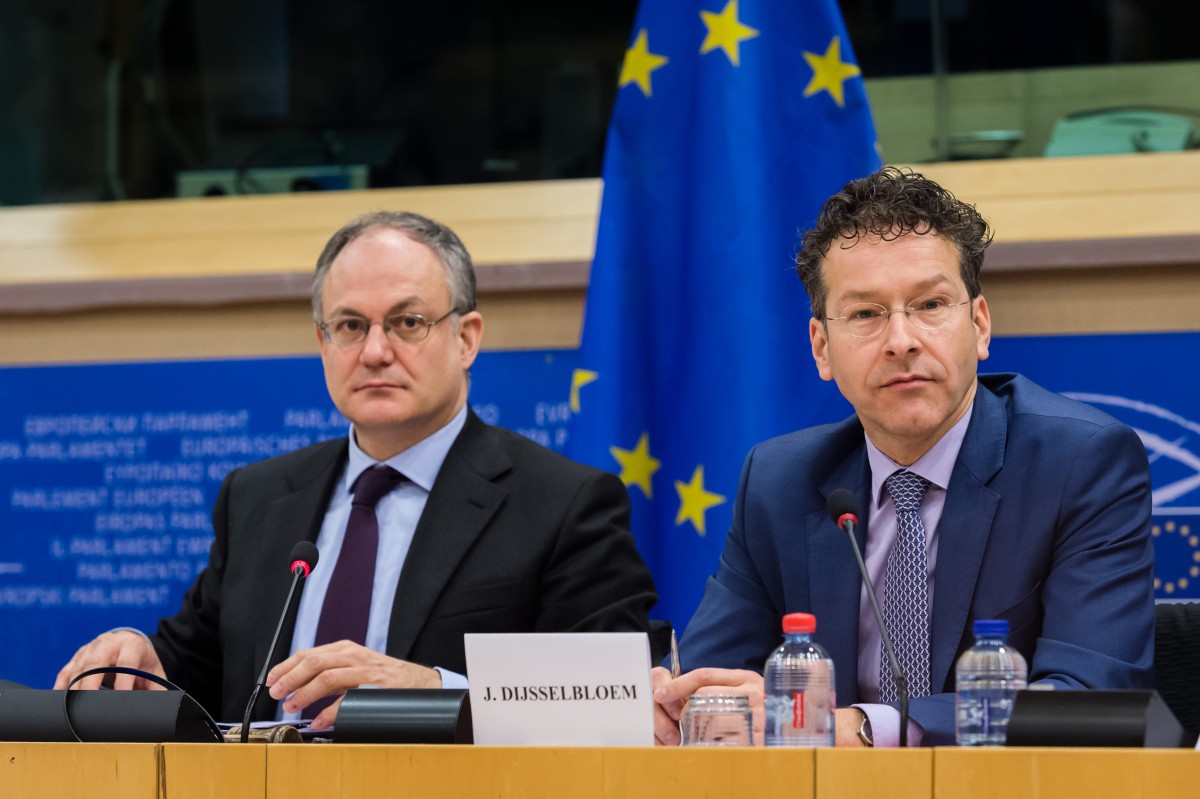 A sinistra Roberto Gualtieri, neoministro dell'Economia