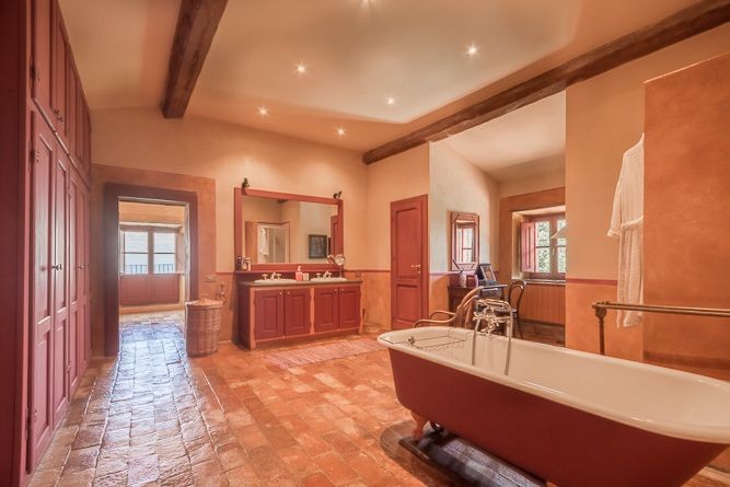 A propriedade foi reabilitada em 1999