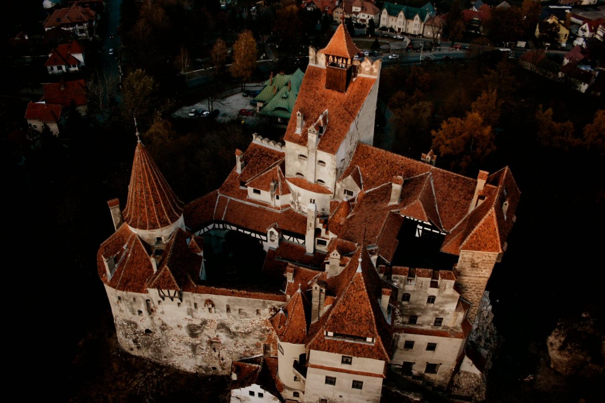 Halloween al castello di Dracula: ecco la dimora del Conte a Bran