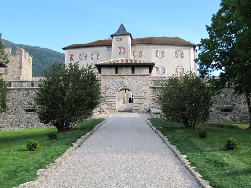 Castel Thun, un gioiello ricco di storia nella Valle di Non