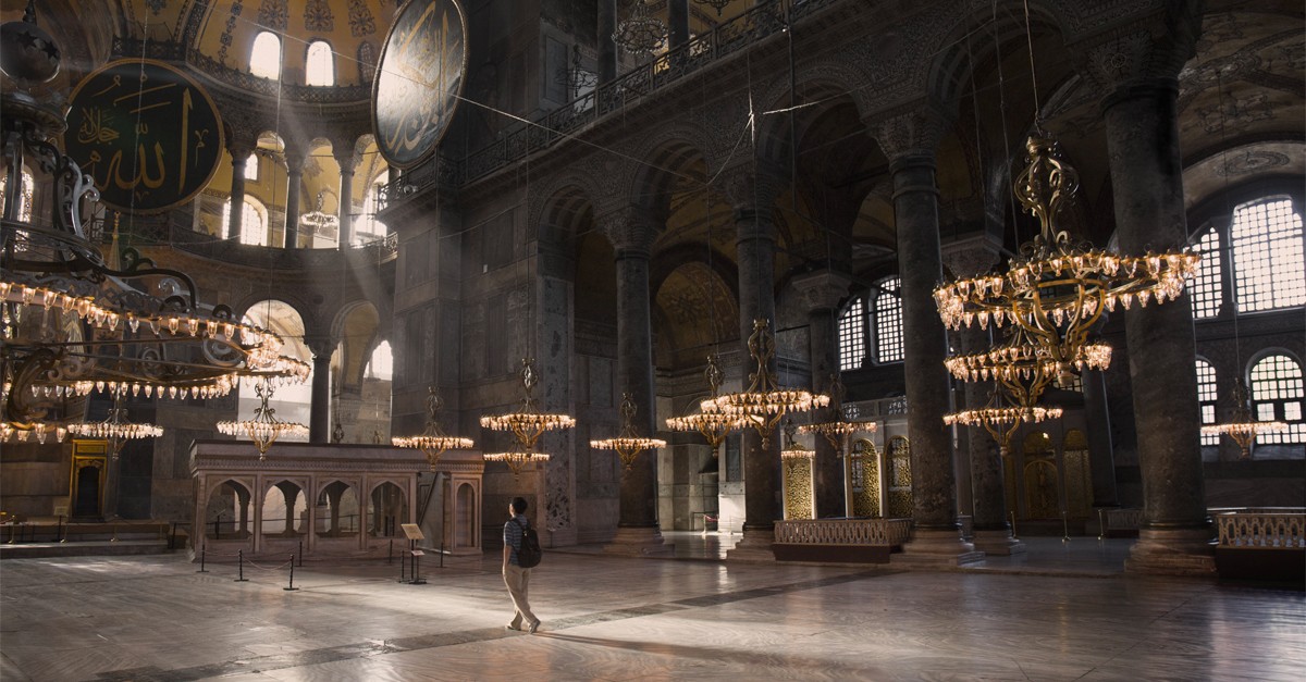 Un altro modo per scoprire Istanbul: completamente vuota