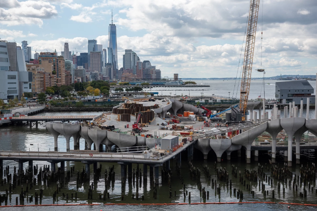Il progetto è firmato da Heatherwick Studio