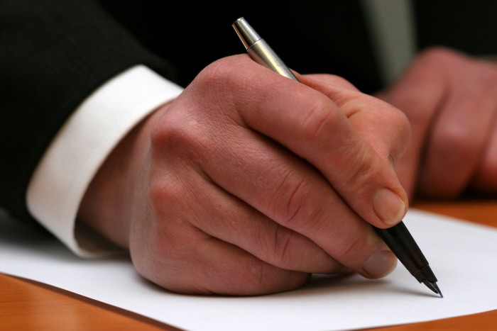 Dichiarazione di successione con testamento, la procedura da seguire