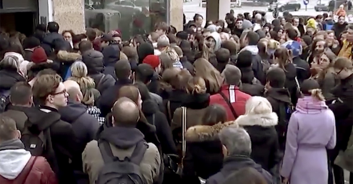 Più di 1700 in fila per l'annuncio di una casa in affitto per 550 euro a Berlino