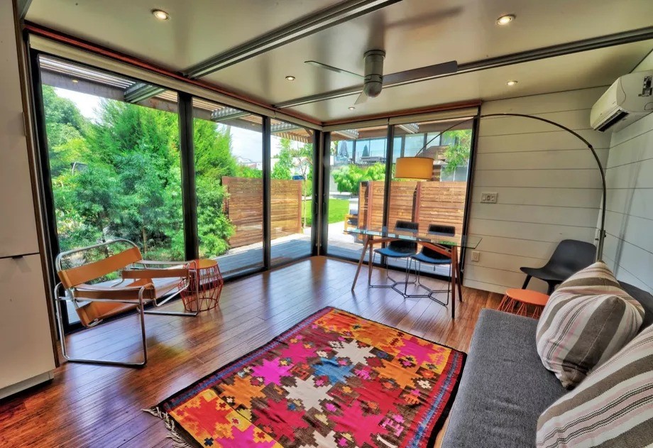 Una camera da letto e un salone per 110.000 euro