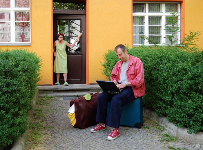 Casa coniugale è assegnata alla moglie? Perché all’ex marito non resta neanche la cantina