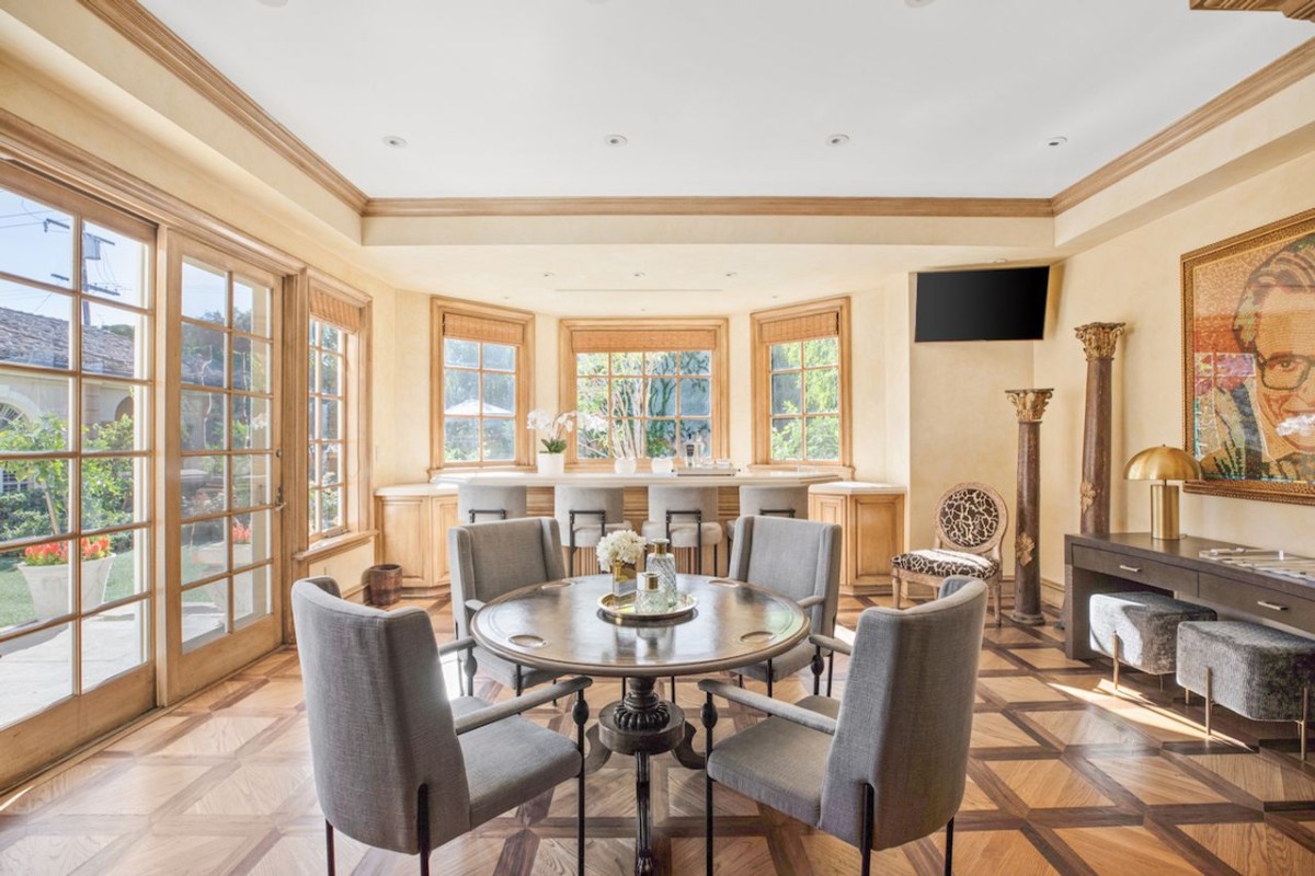 La spaziosa sala da pranzo