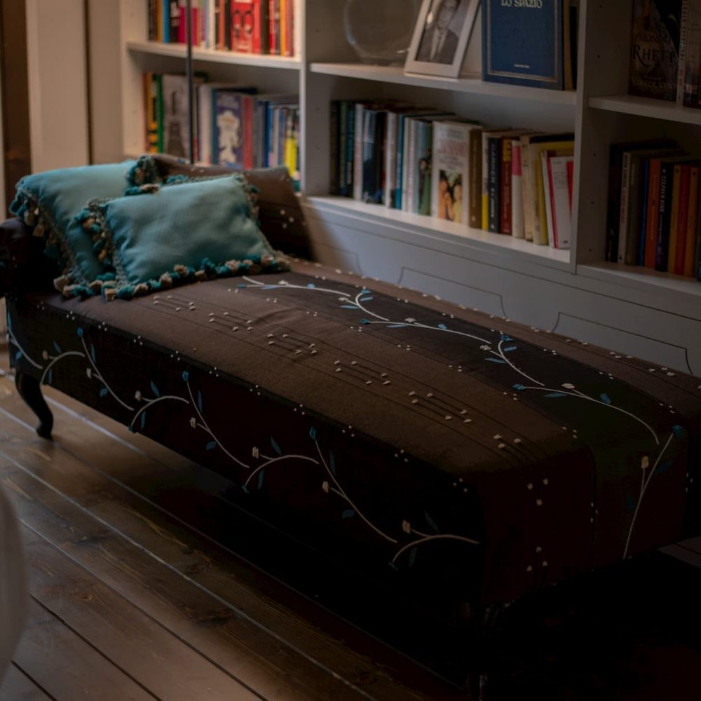 A letto con uno scrittore? A Napoli si può con l'hotel-libreria