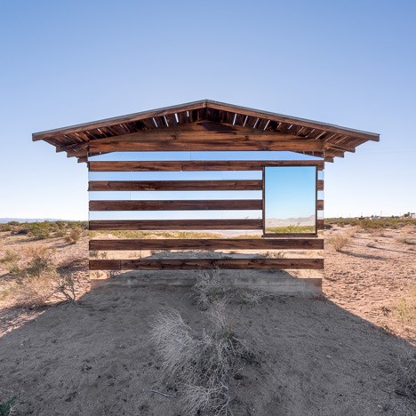 Case fatte di specchi diventano una cosa sola con la natura