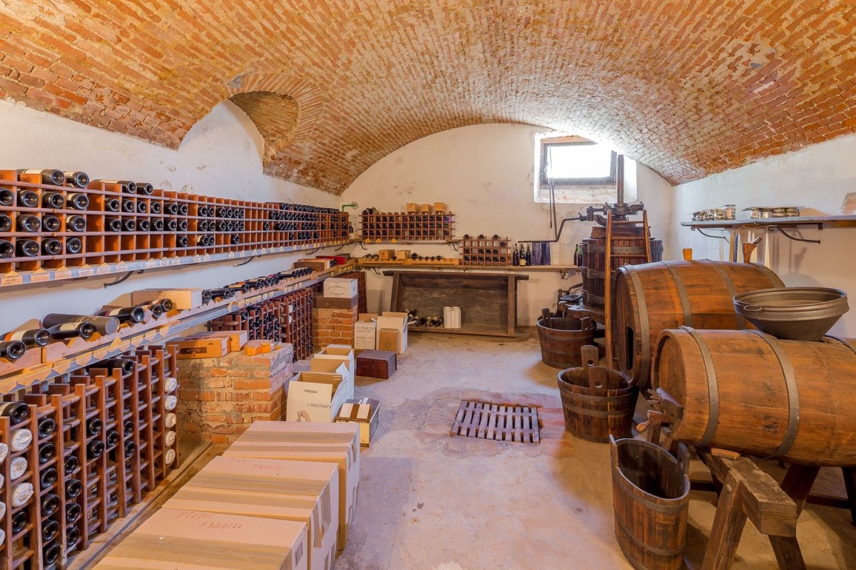 La propriété dispose d'une cave à vin