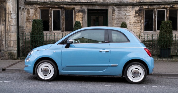 Driving in Italy after Brexit / Oli Woodman on Unsplash