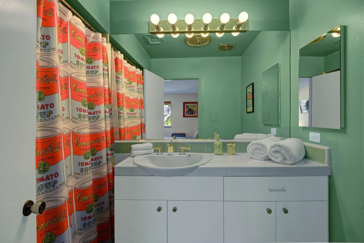 Con particolari degli anni 80