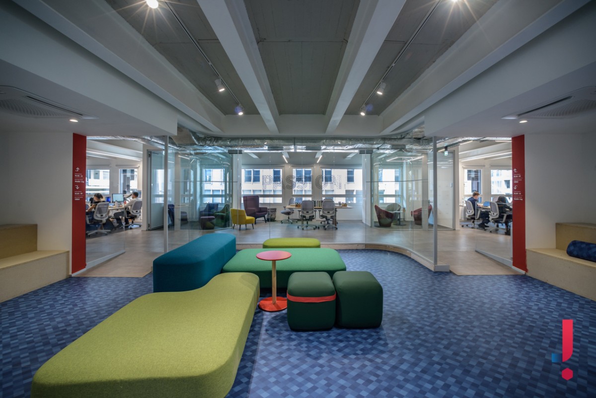 Fase 2, riaprono gli uffici: le caratteristiche ideali dei nuovi spazi di lavoro