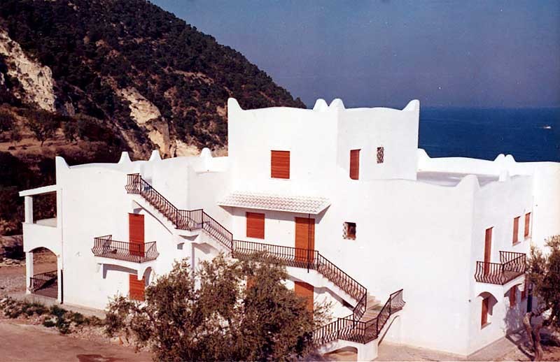 Hotel Baia delle Zagare, cambio di gestione in attesa del post-Covid