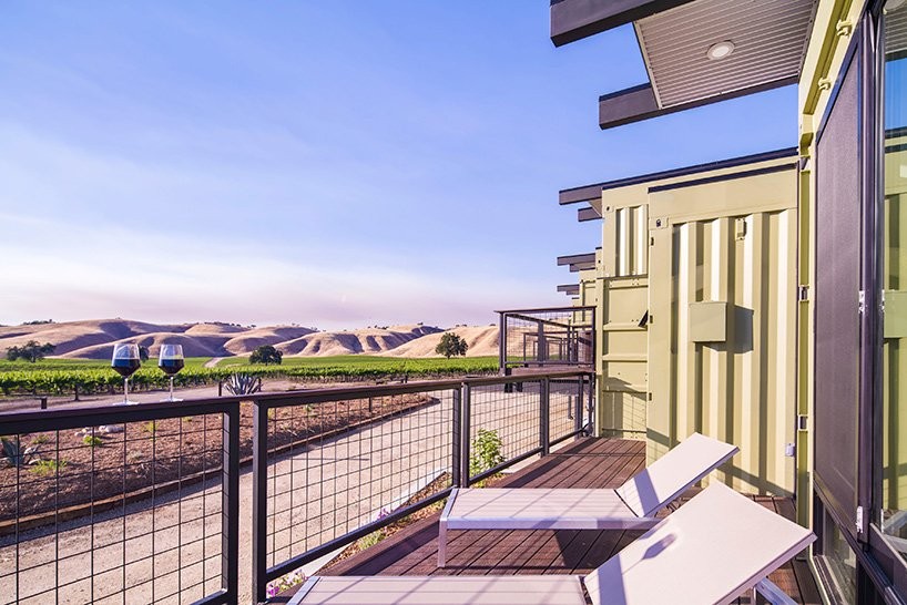 ecotech-design-shipping-container-hotel-california-09