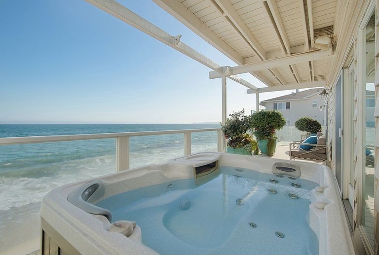 malibu-beach-house-6-1596130375