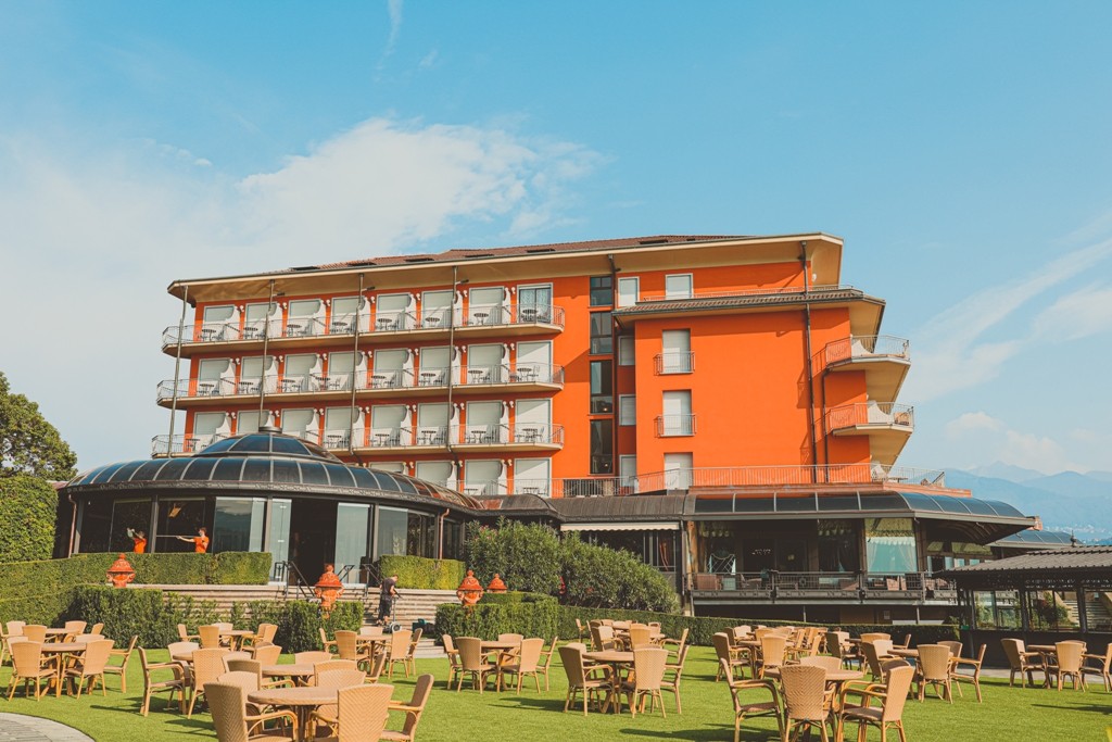 Grand Hotel Dino a Baveno, riapertura in sicurezza per il campionato di motonautica