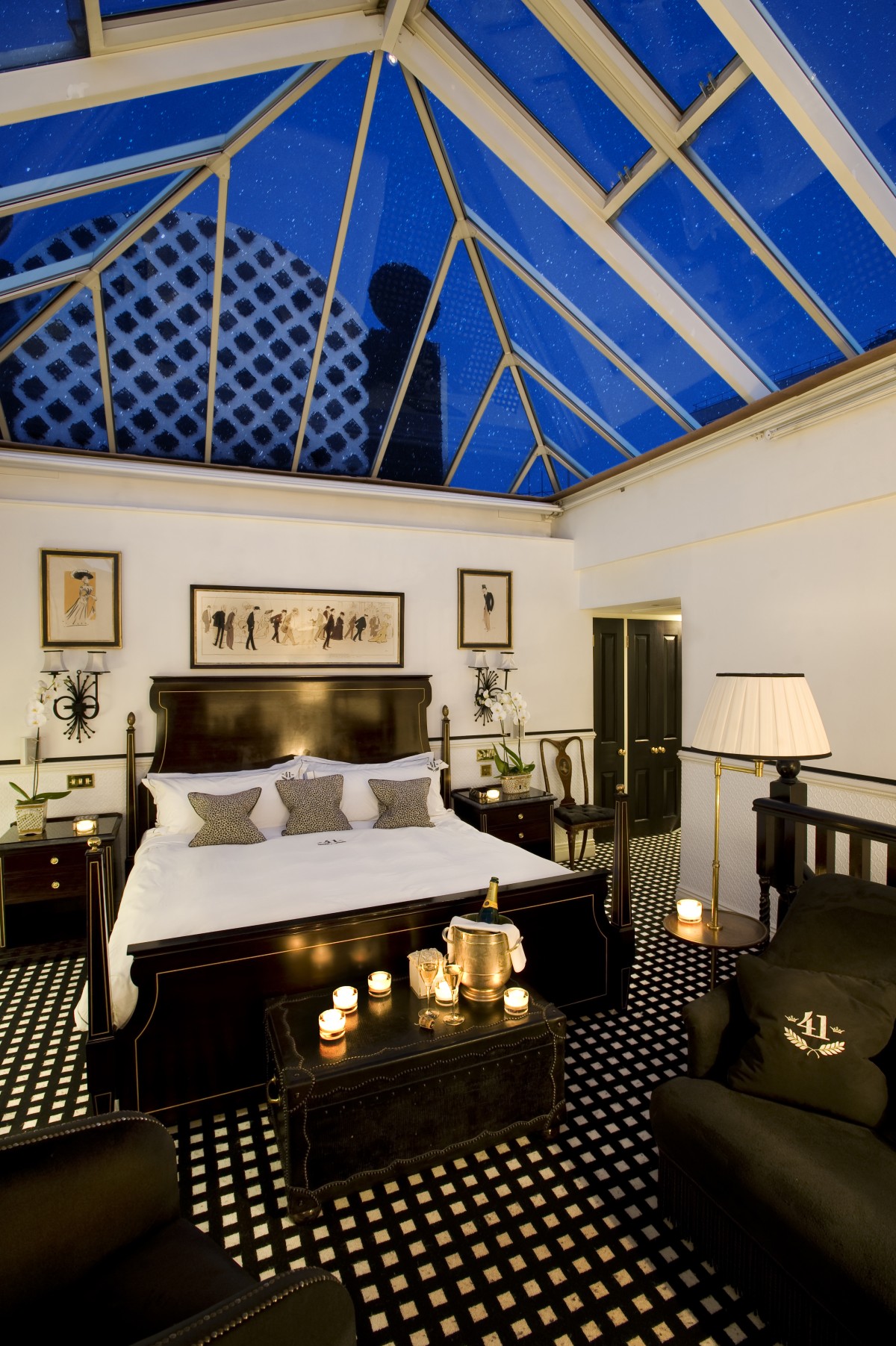 hotel_41_conservatory_suite_evening