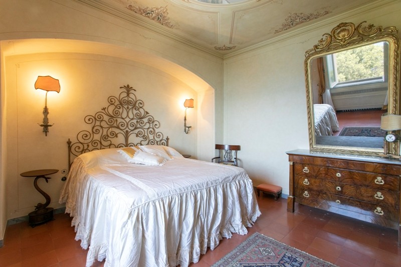 La villa estiva di Alberto Sordi in Toscana è in vendita per 6 milioni di euro