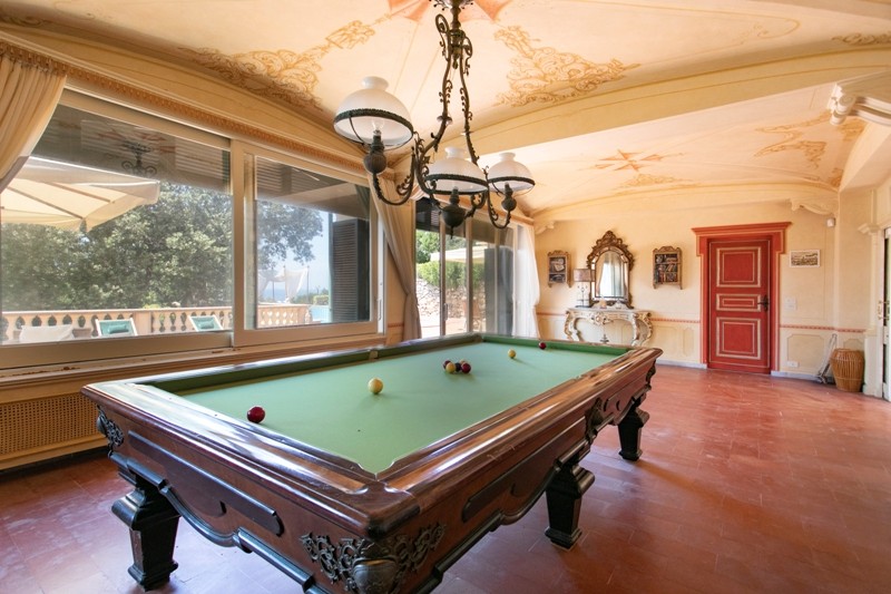 La villa estiva di Alberto Sordi in Toscana è in vendita per 6 milioni di euro